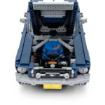 Nahaufnahme des Motors im LEGO Set 10265 Ford Mustang
